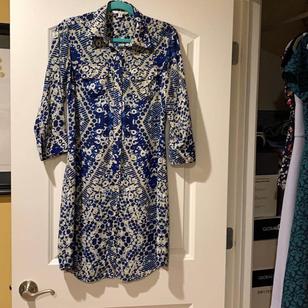 Women’s dress